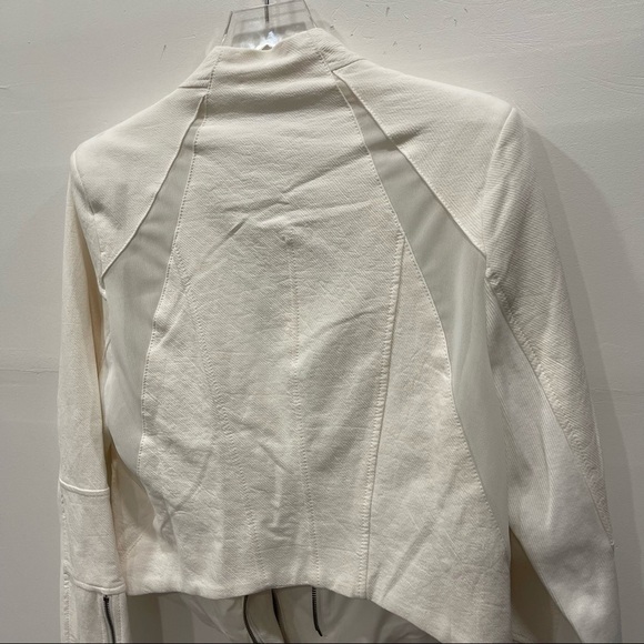 Blank NYC Mesh Detail Crepe Jacket in Windy City - Picture 11 of 15